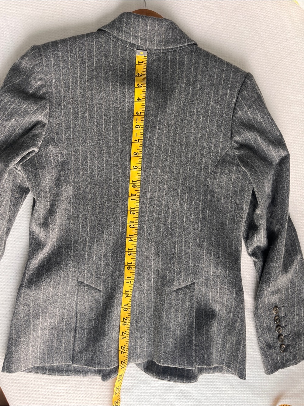 Holt Renfrew Pinstripe Women's Wool Blazer - Classic - Size 10 | Vintage - Picture 10 of 13